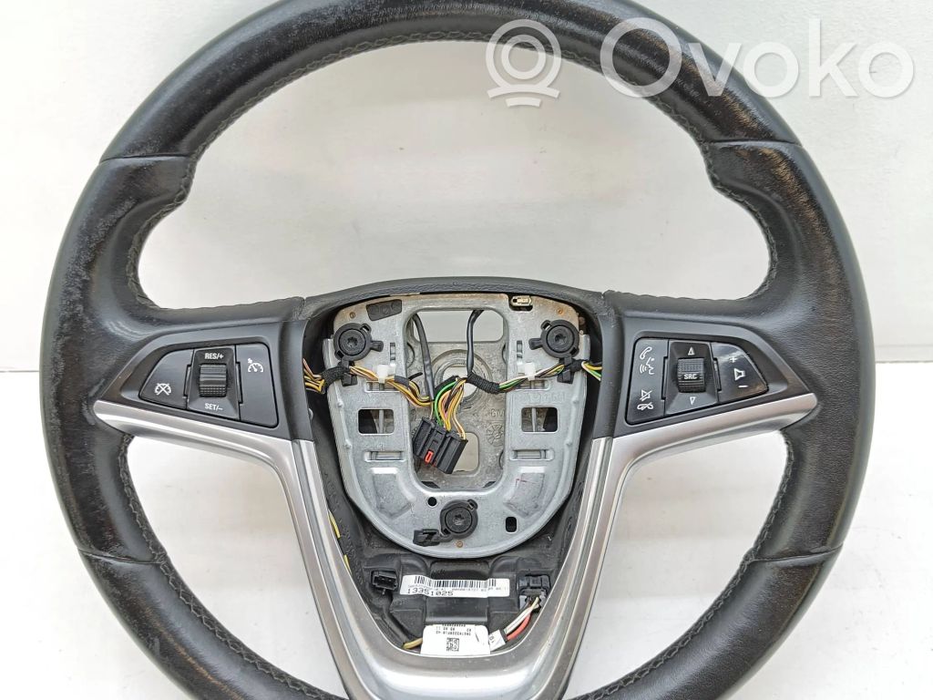 Opel Astra J Ohjauspyörä 