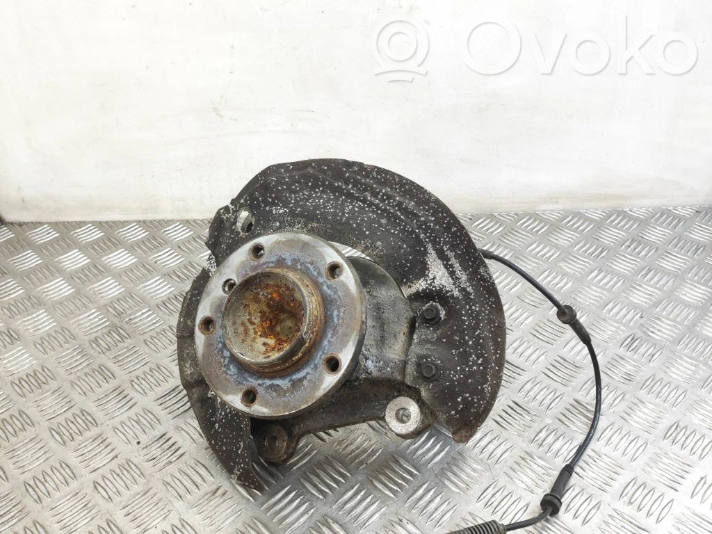 BMW 3 E90 E91 Front wheel hub 