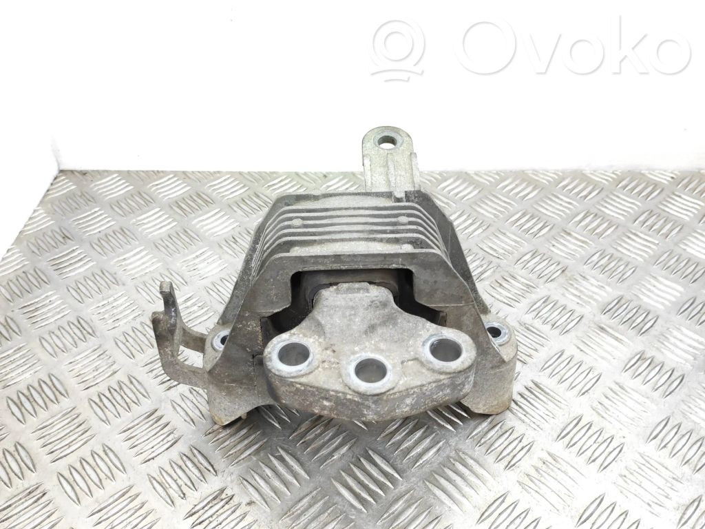 Opel Astra J Engine mount bracket 