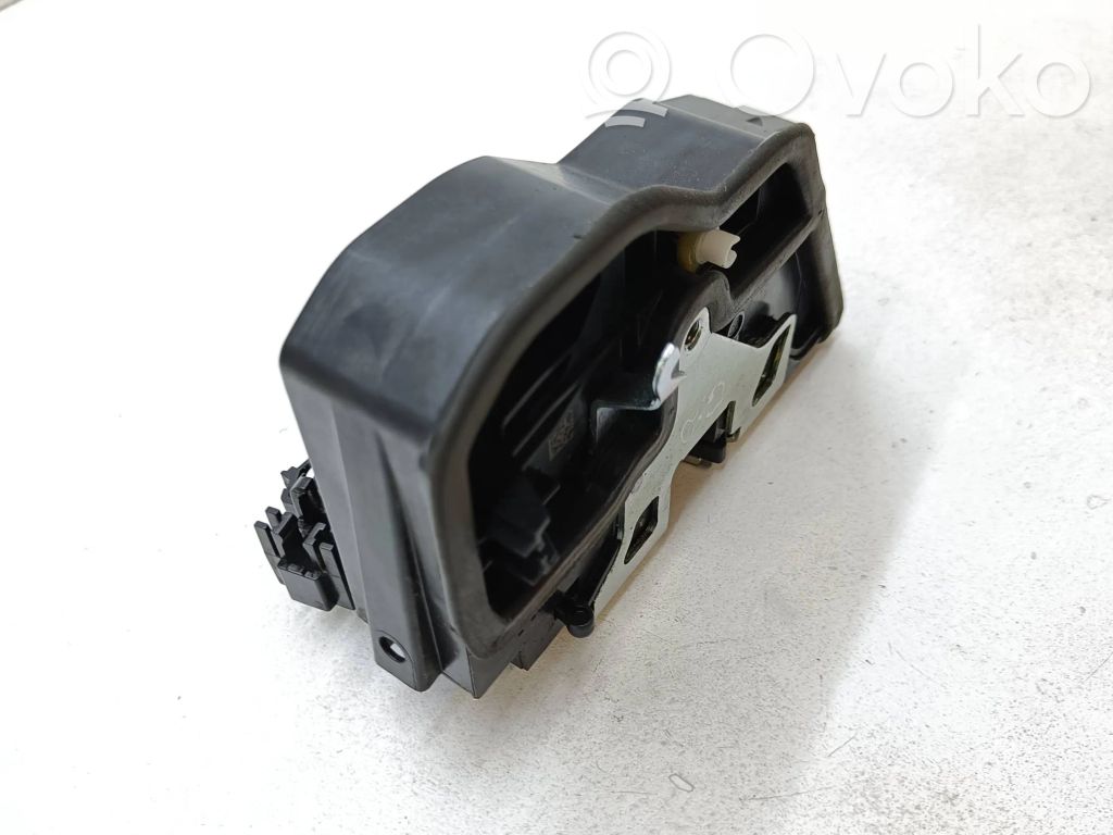 BMW X3 F25 Cerradura de puerta trasera 