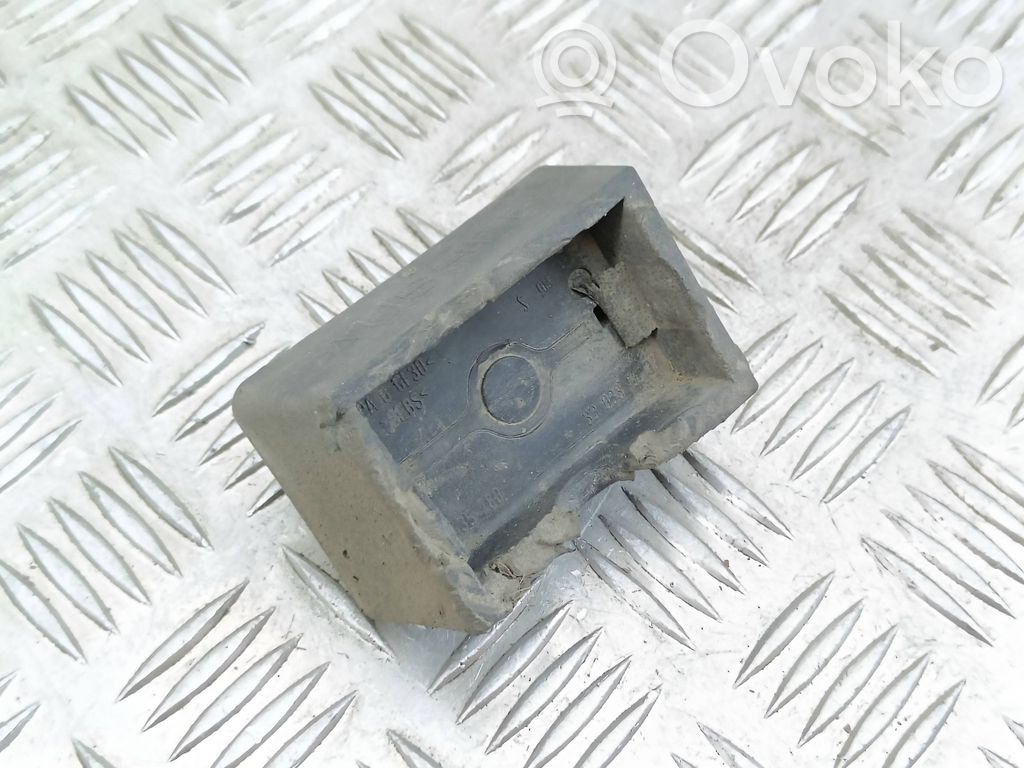 Opel Signum Jacking socket point 