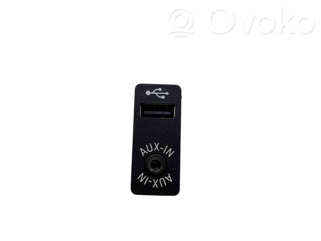 BMW X3 F25 Разъем USB 