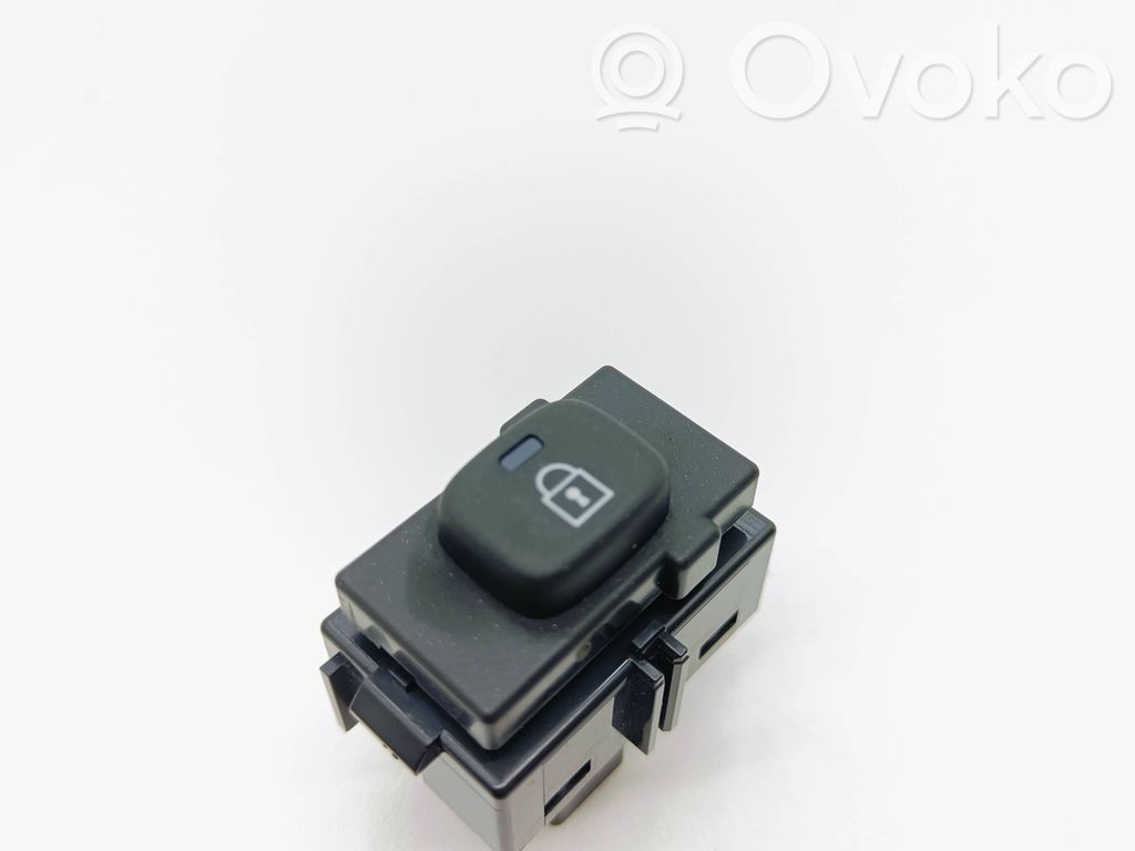 Central locking switch button   31343107