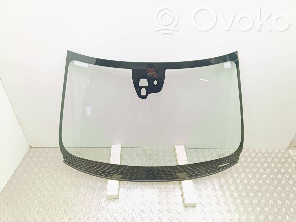 Volvo S60 Front windscreen/windshield window 