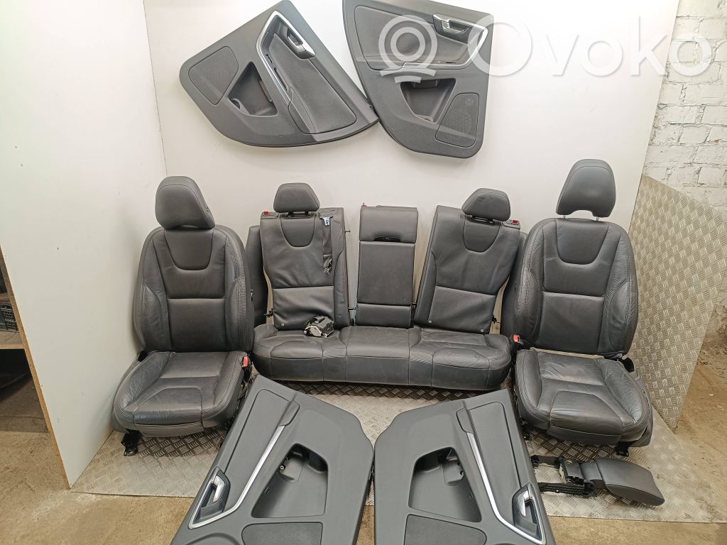 Interior set