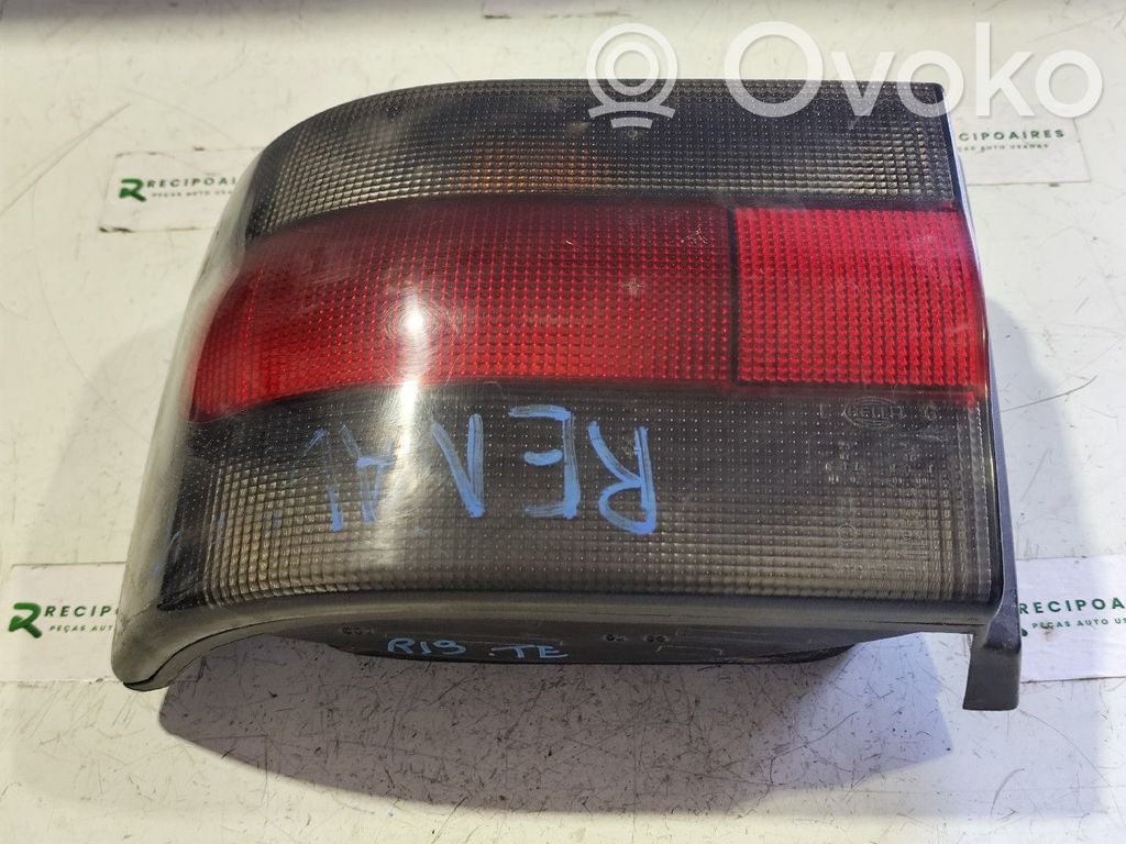 Renault 19 Luci posteriori del portellone del bagagliaio 