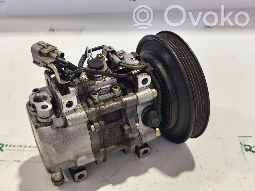 Toyota Corolla E110 Ilmastointilaitteen kompressorin pumppu (A/C) 