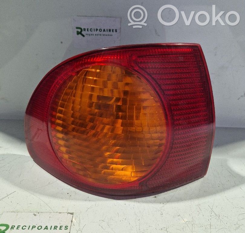 Toyota Corolla E110 Luci posteriori del portellone del bagagliaio 