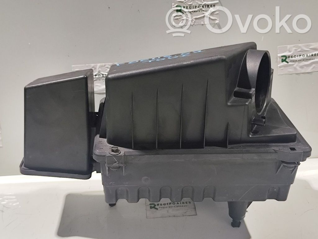 Ford Focus Air filter box 