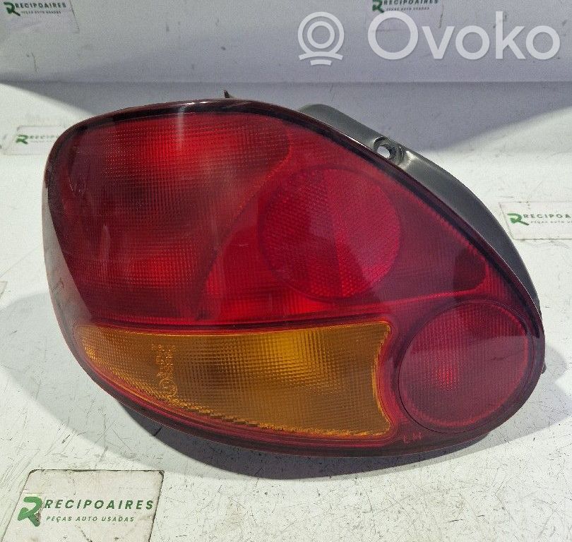 Aizmugurējais lukturis pārsegā   1041297