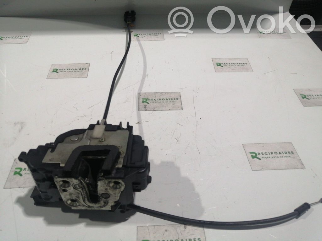 Renault Clio III Etuoven lukko 