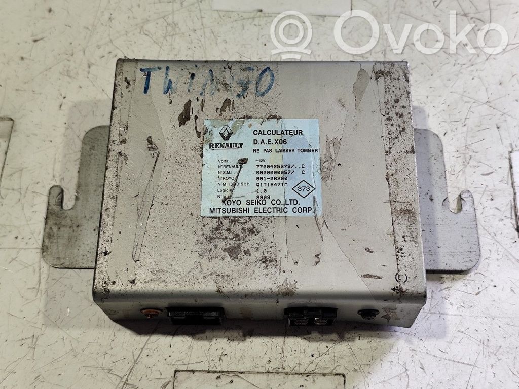 Renault Twingo II Steering rack control module 
