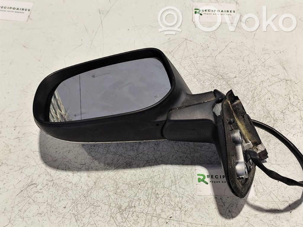 Toyota Auris 150 Elektryczne lusterko boczne drzwi przednich 