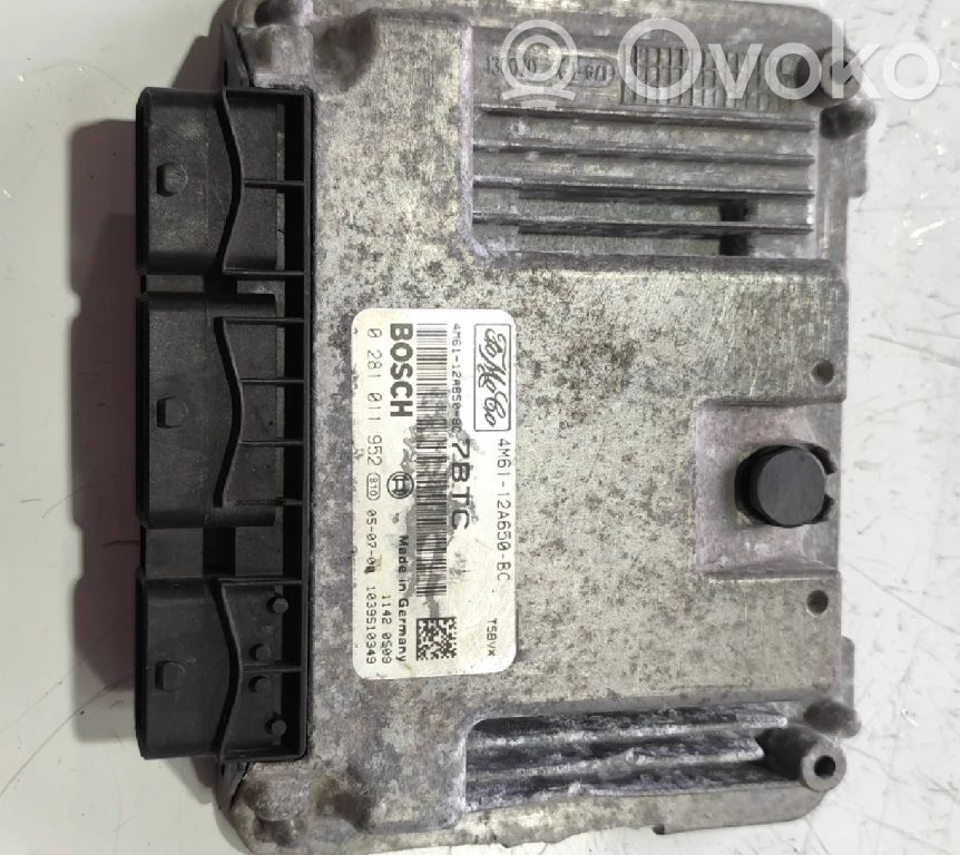 Engine control unit/module   4M6112A650BC,0281011952