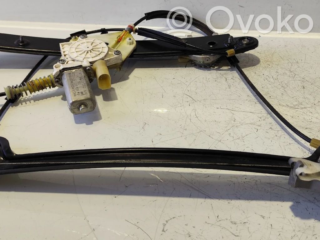 BMW 1 E82 E88 Front window lifting mechanism without motor 