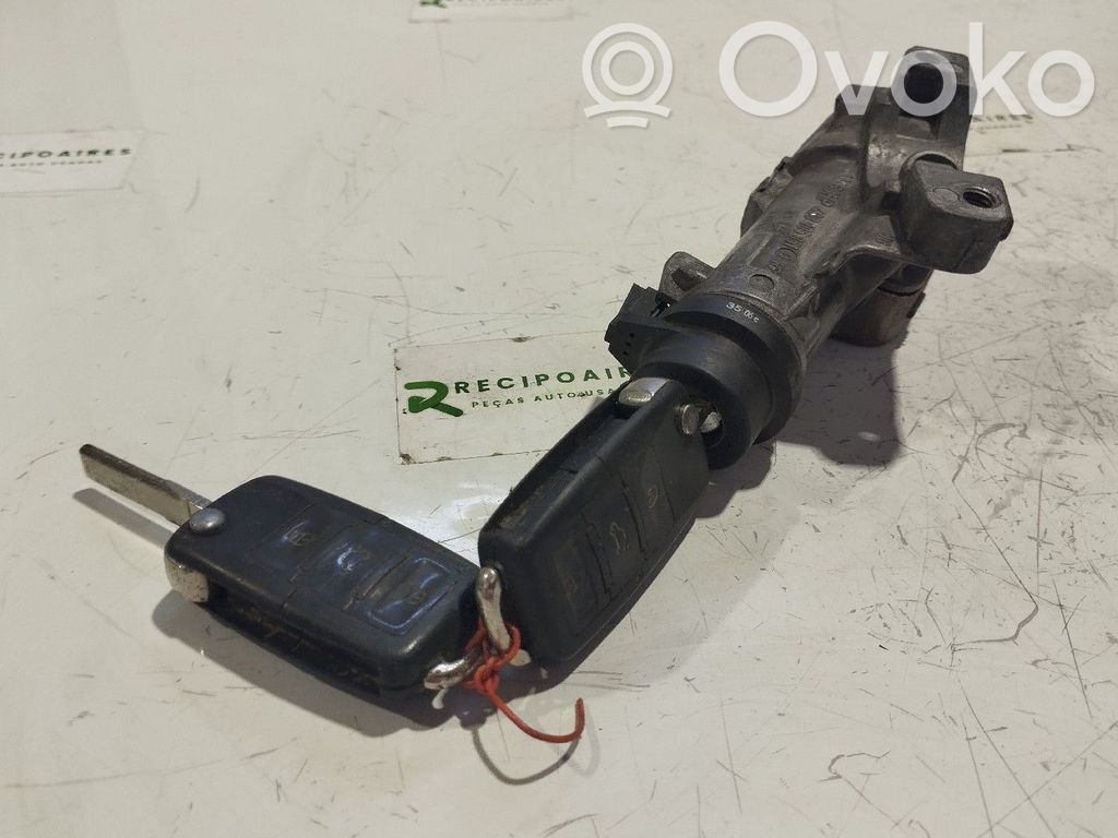 Volkswagen Polo IV 9N3 Engine start stop button switch 