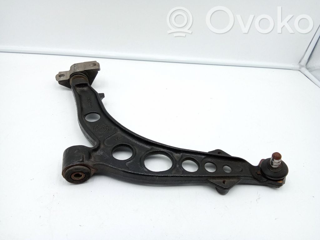 Fiat Punto (176) Dolny wahacz przedni 