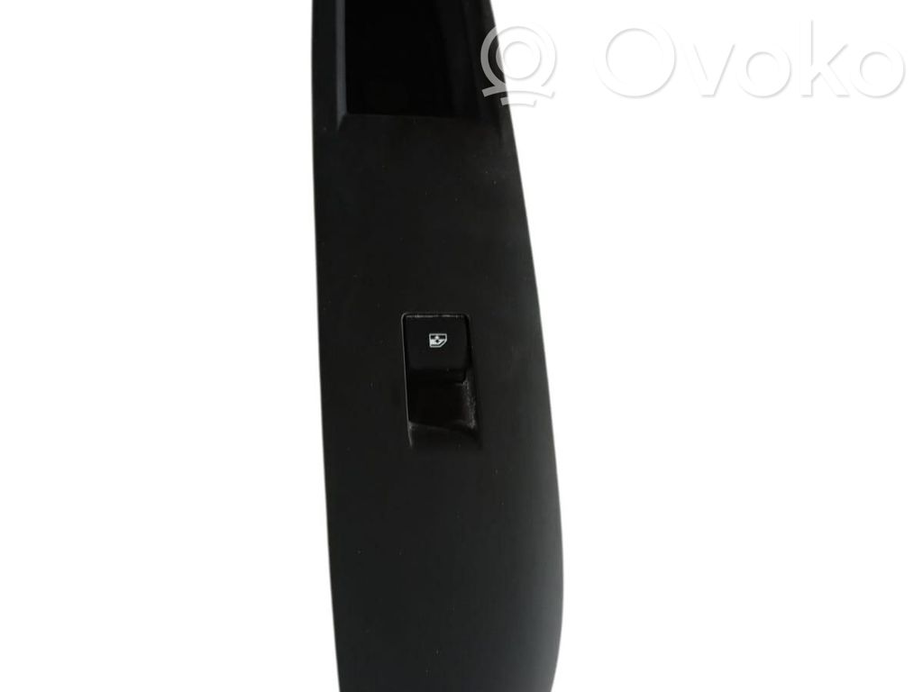 Opel Mokka Electric window control switch 