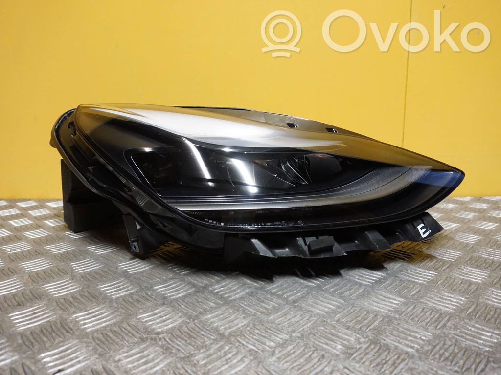 Tesla Model Y Phare frontale 