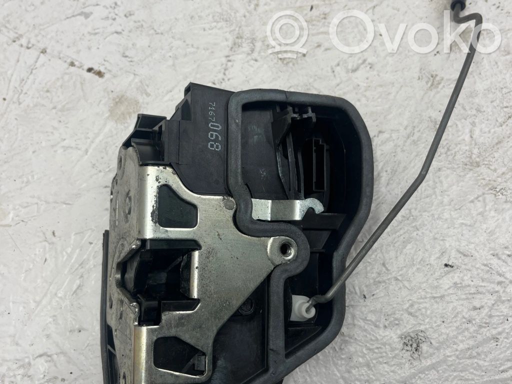 BMW 5 E60 E61 Front door lock 