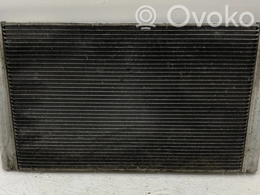 BMW 5 E60 E61 Dzesēšanas šķidruma radiators 