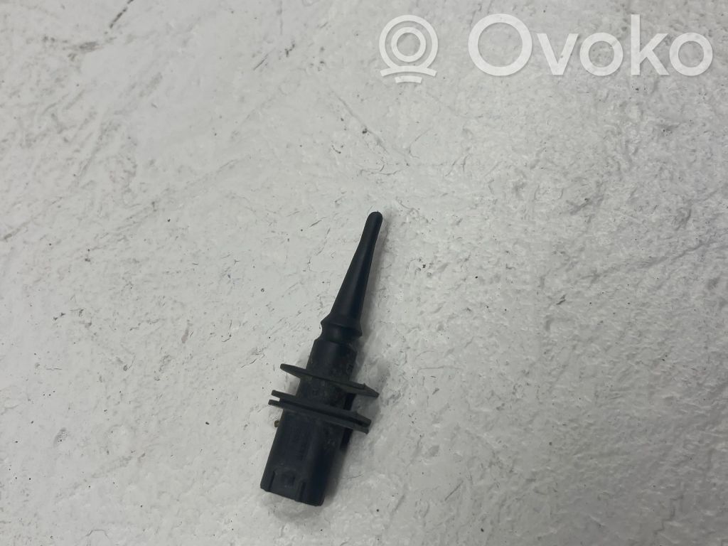 Outside/external air temperature sensor   6936953,0141199,0149842,65806905050,65810141199,65810149842,65816905050,65816905133,65816936953,65818360625,6905050,6905133,8360625