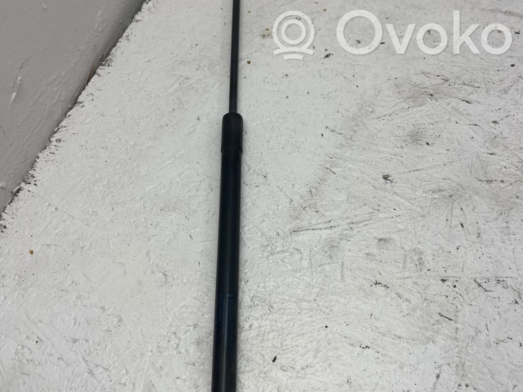 BMW 3 E90 E91 Tailgate/trunk strut/damper 