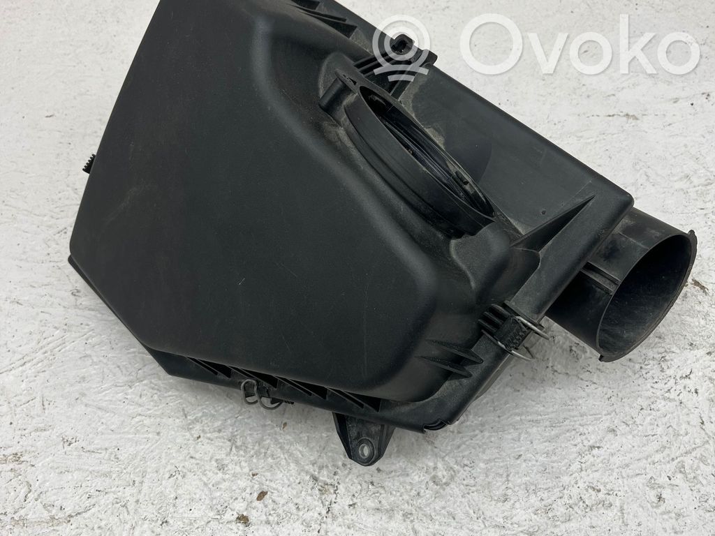 BMW 5 E60 E61 Air filter box 