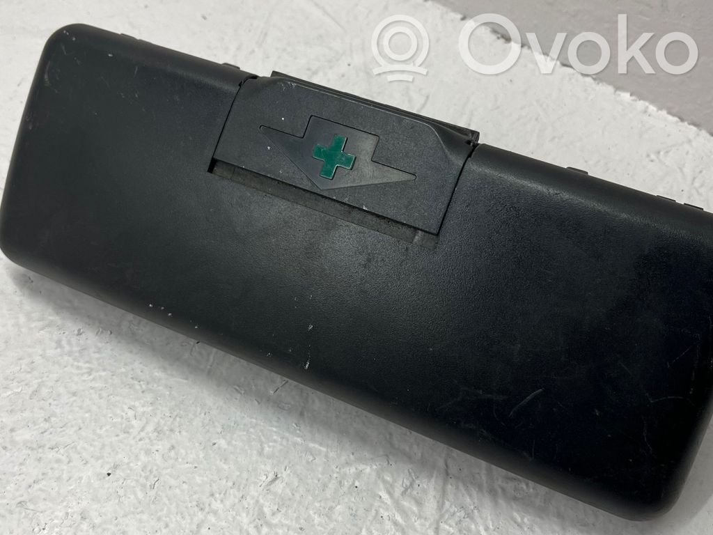 BMW 5 E39 First aid kit 