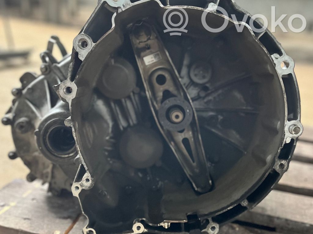 BMW 2 F46 Manualna 6-biegowa skrzynia biegów 