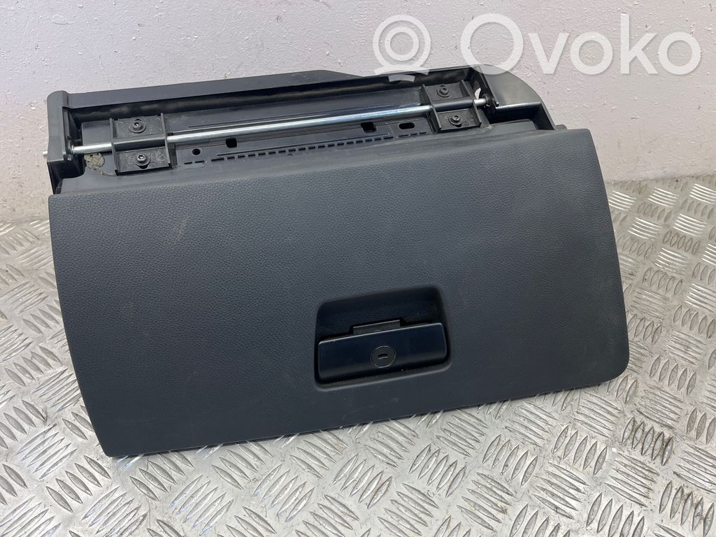 BMW 3 E90 E91 Glove box 