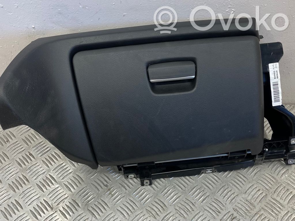 BMW 1 E81 E87 Glove box 
