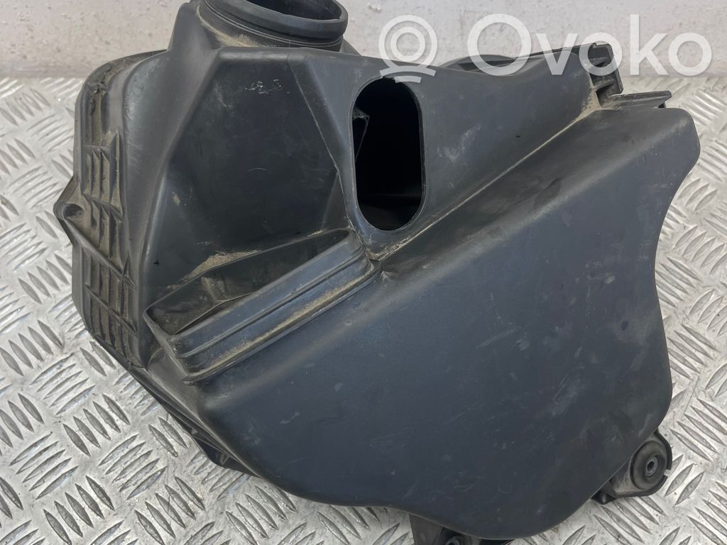 BMW 1 E81 E87 Luftfilterkasten 