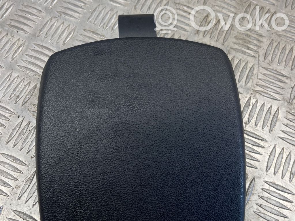 BMW 1 E81 E87 Kita centrinė konsolės (tunelio) detalė 