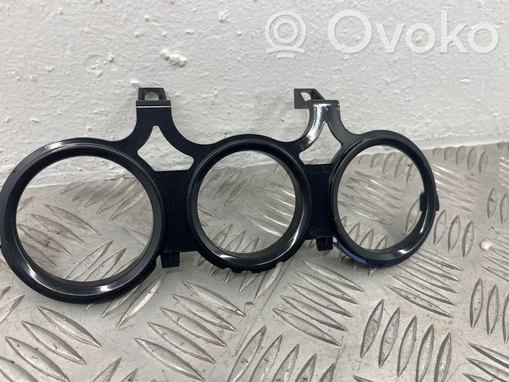 Mazda 6 Radio/GPS head unit trim 