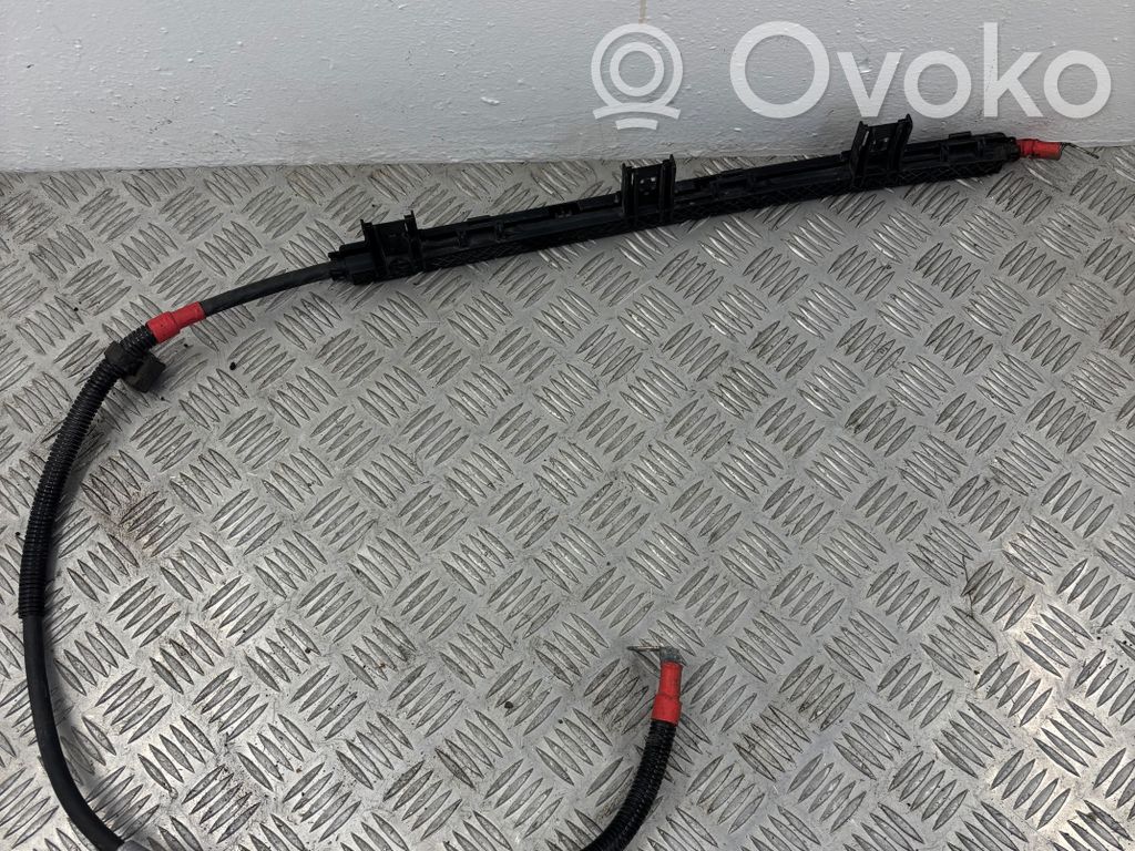 BMW 1 E81 E87 Positive cable (battery) 