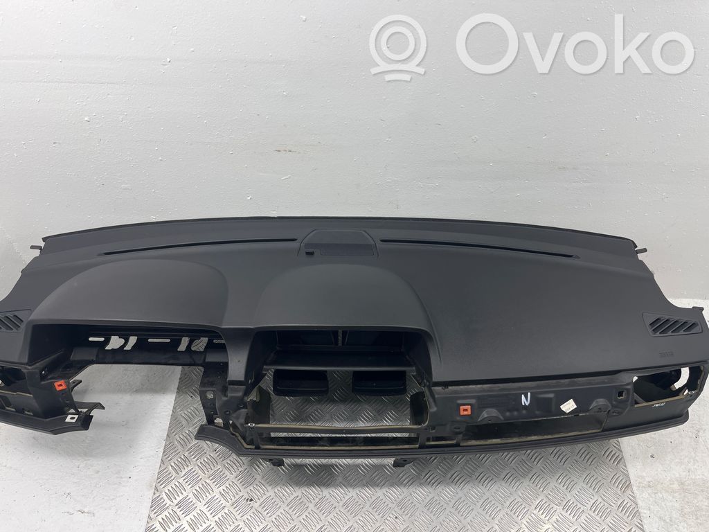 BMW 7 E65 E66 Panelė 