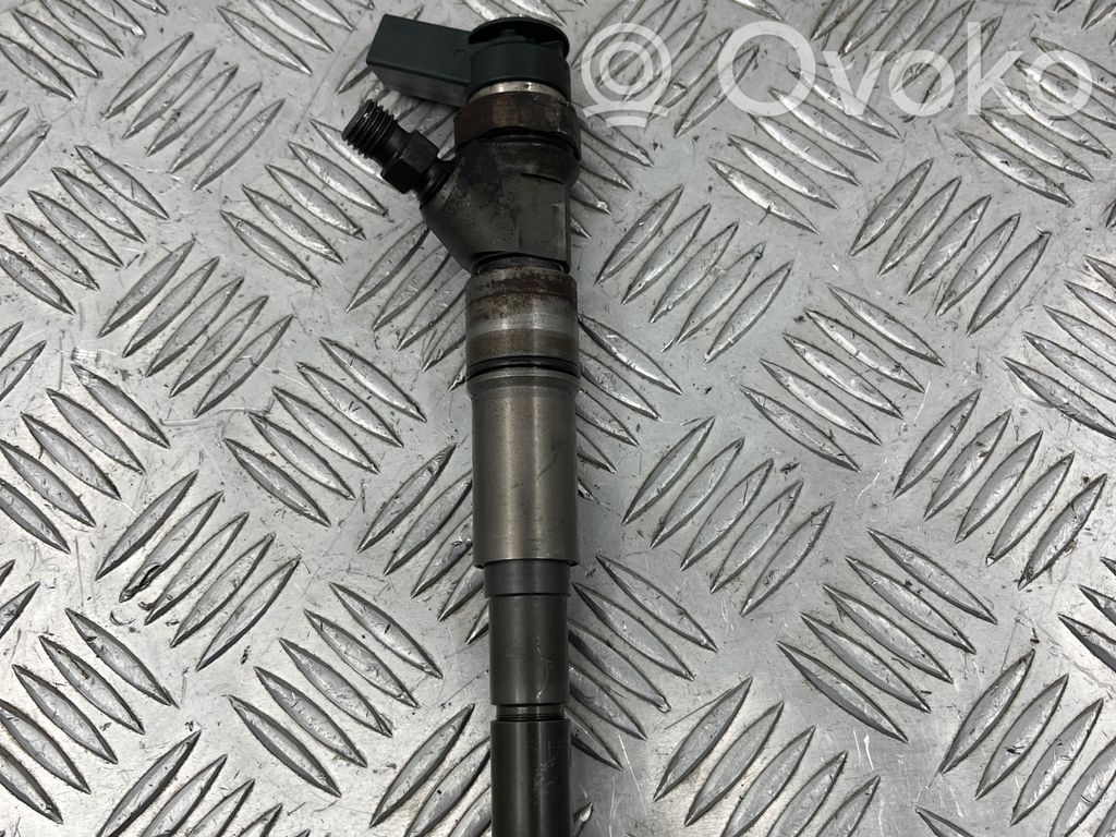 Fuel injector   7788812