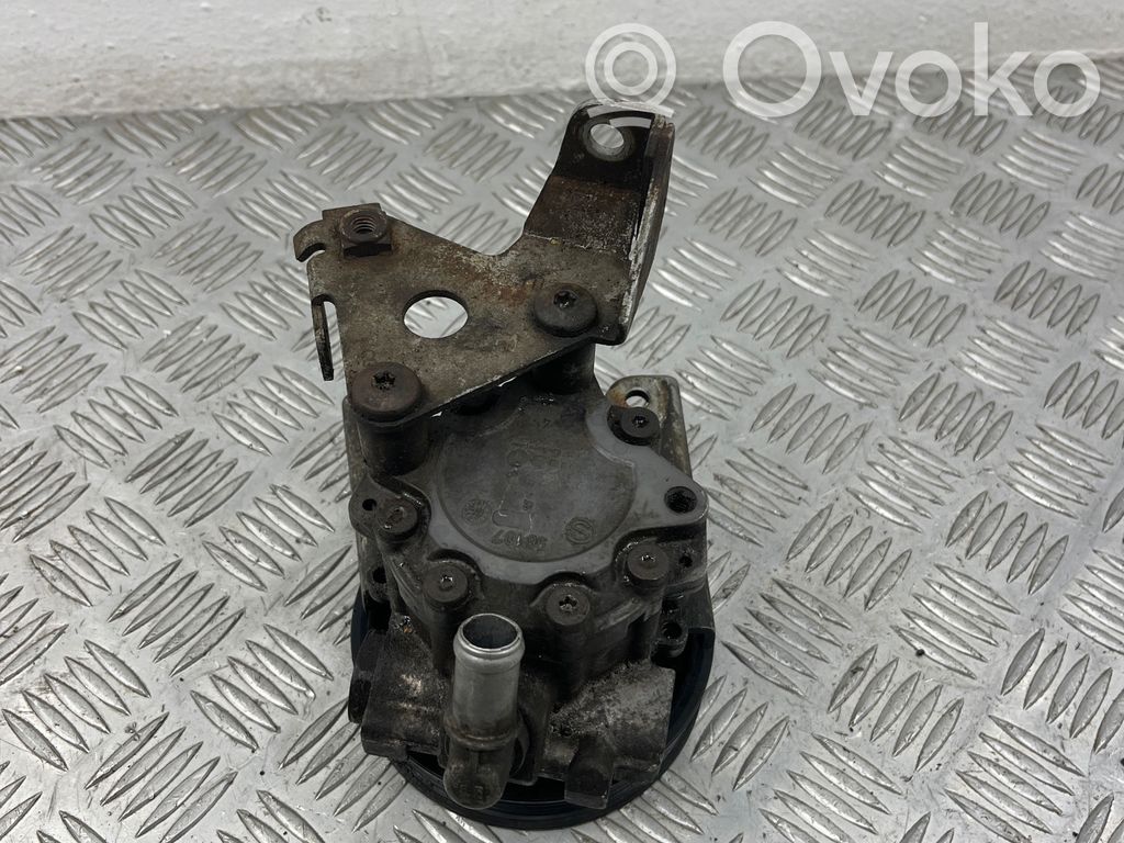 BMW 5 E60 E61 Power steering pump 