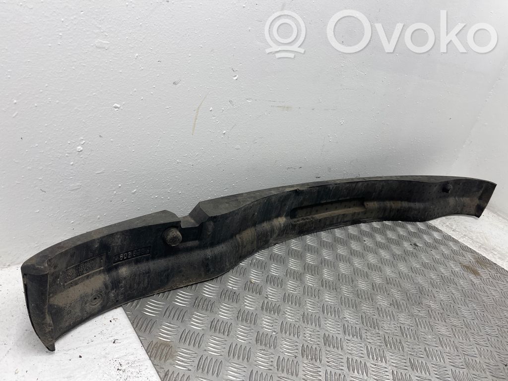 BMW 7 E65 E66 Bampera putuplasta daļa 