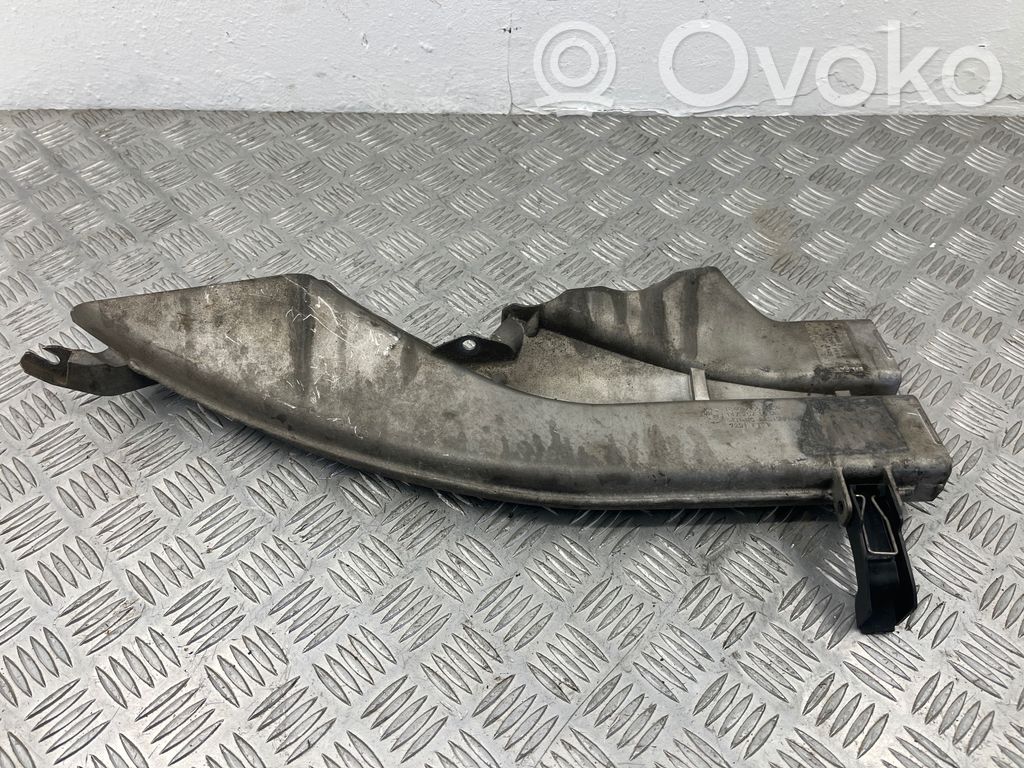 BMW 5 E60 E61 Ilmanoton kanavan osa 