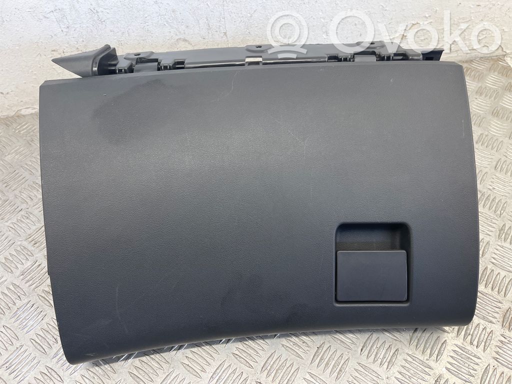 Opel Insignia A Glove box 