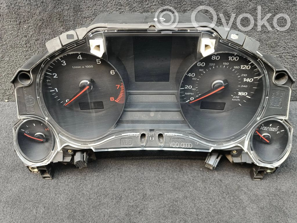 Audi A8 S8 D3 4E Speedometer (instrument cluster) 