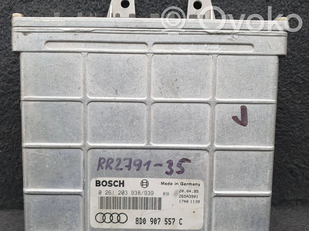 Engine control unit/module   8D0907557C,0261203938