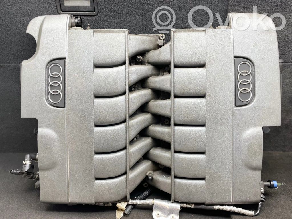 Audi A8 S8 D3 4E Colector de admisión 