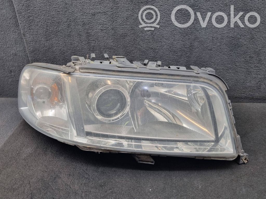 Audi A8 S8 D2 4D Phare frontale 