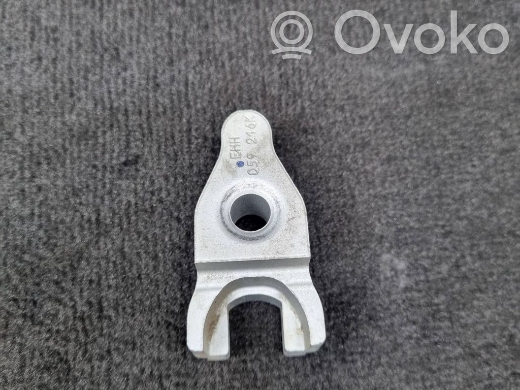 Audi Q7 4M Abrazadera del inyector de combustible 