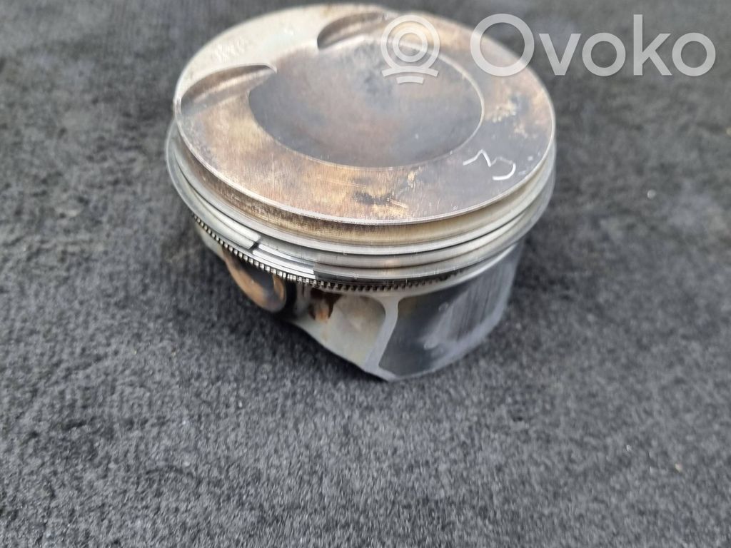 Audi A4 S4 B8 8K Piston 