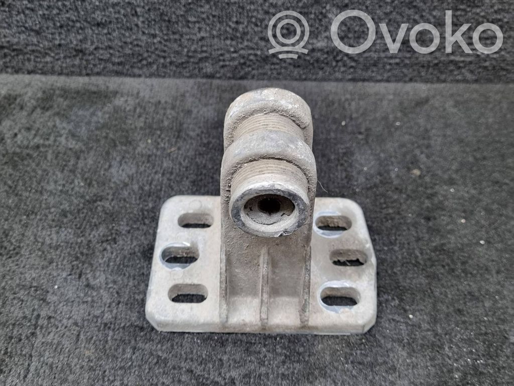 Audi A6 S6 C4 4A Front bumper mounting bracket 