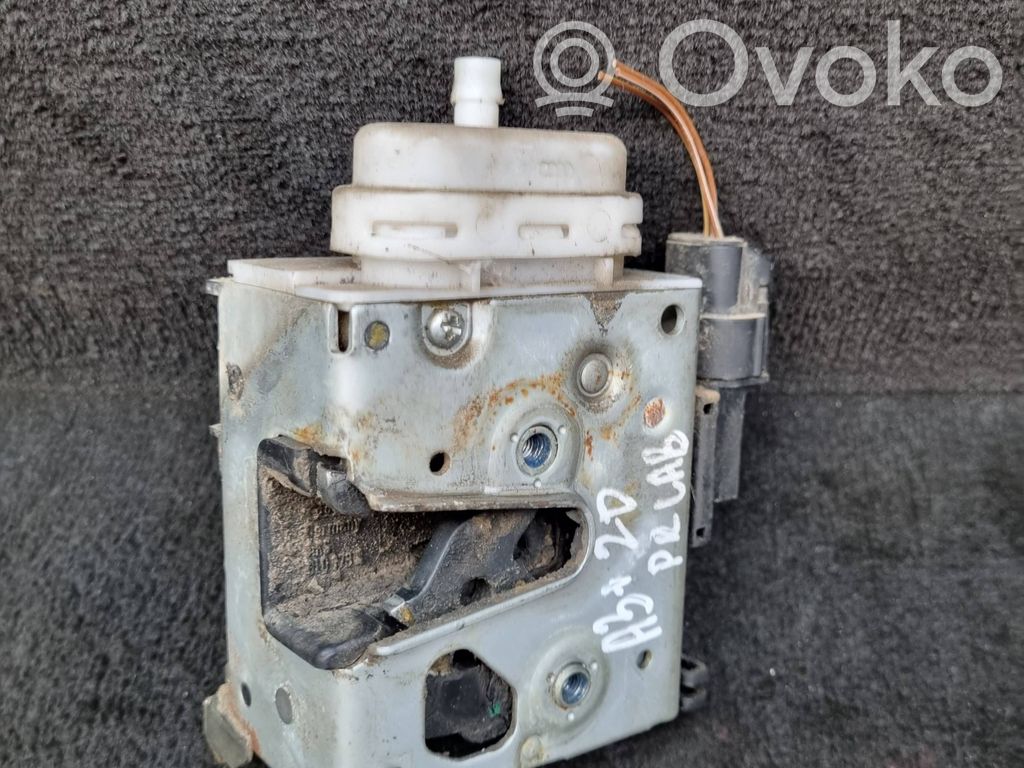 Audi A3 S3 8L Front door lock 
